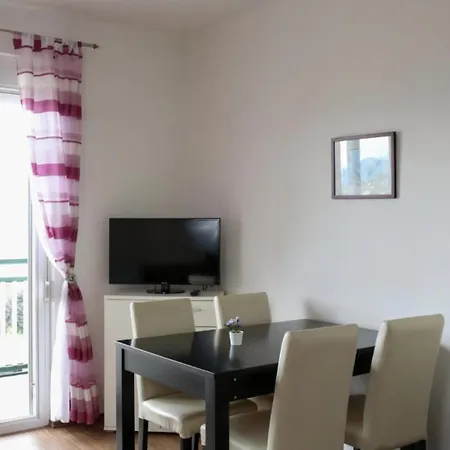 Premium Karawankenblick Lakeview - Free Parking Apartament *