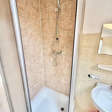 Premium Karawankenblick Lakeview - Free Parking Apartament *